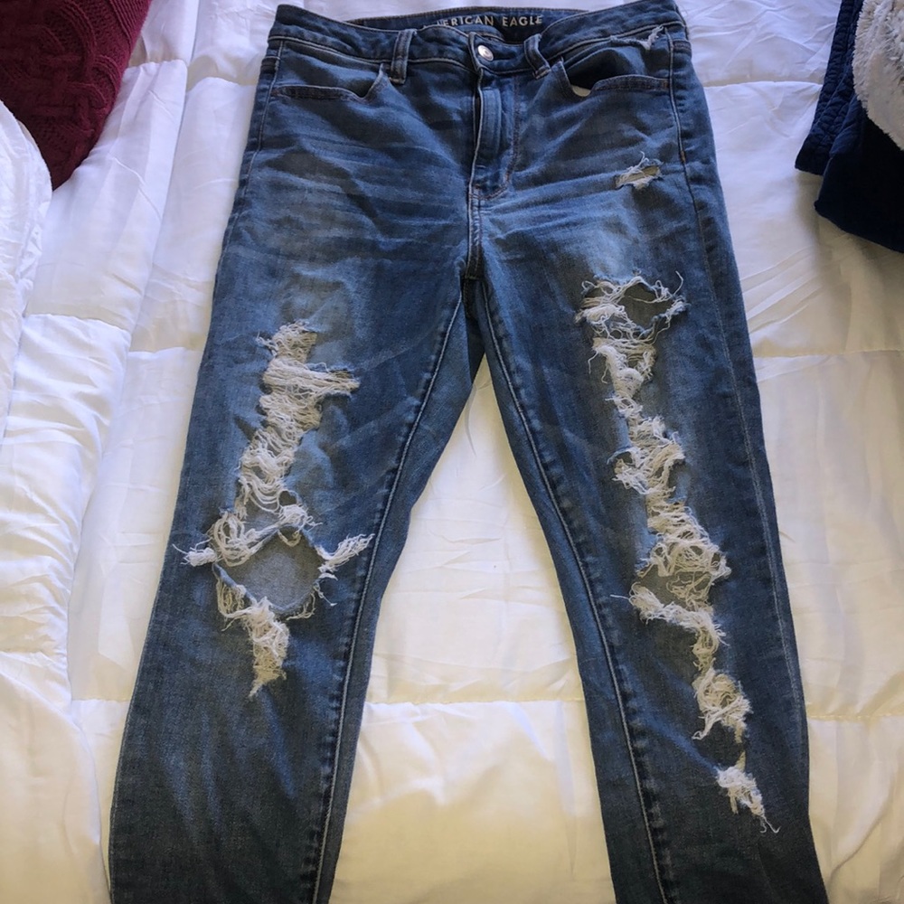 American eagle ripped jeans